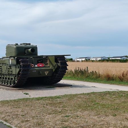 Villa Francette A 500M De La Plage Ouistreham Bagian luar foto
