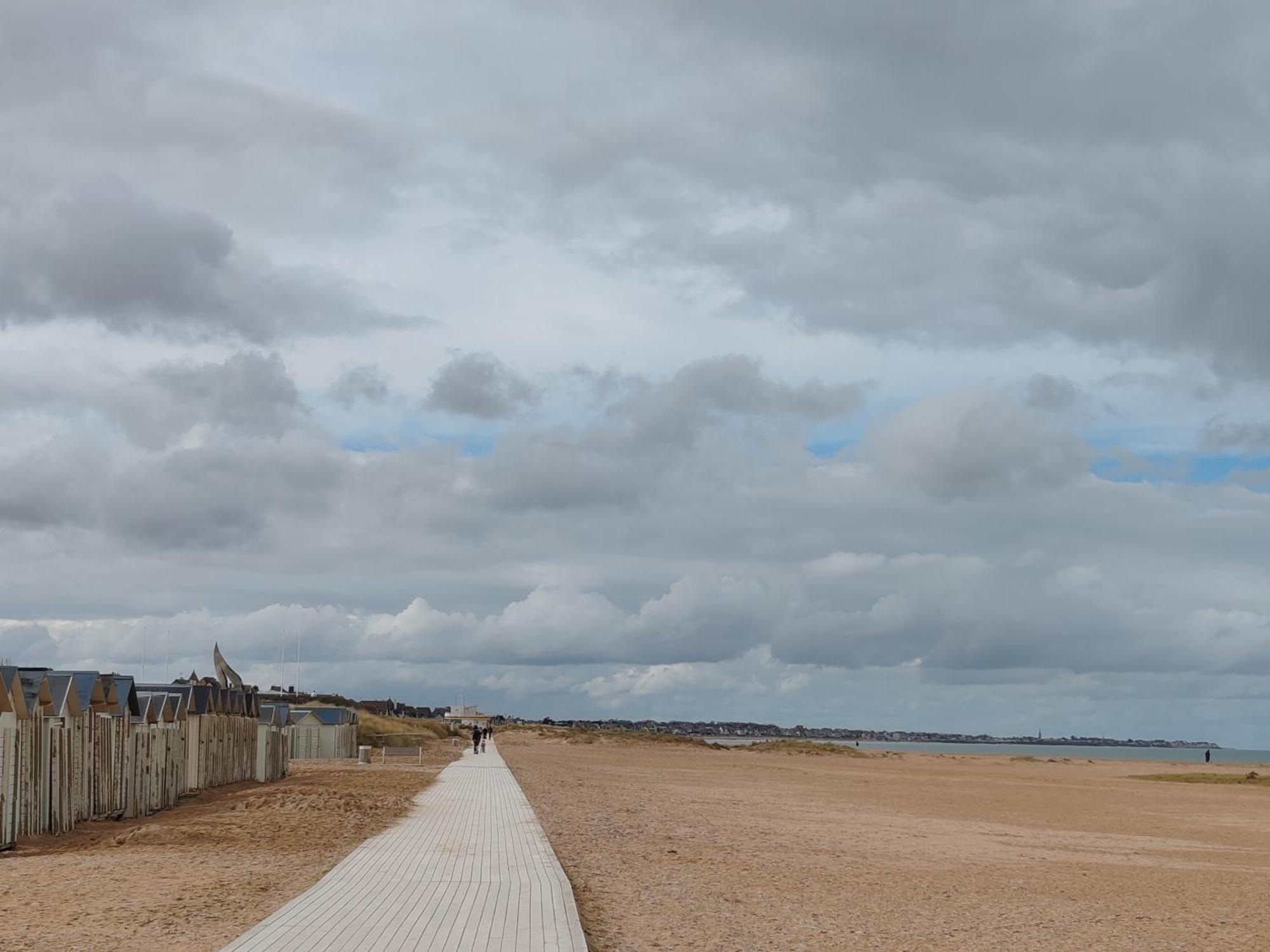 Villa Francette A 500M De La Plage Ouistreham Bagian luar foto